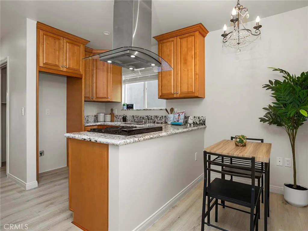 1420 N Lincoln Street, Burbank, California 91506 home-pic-5